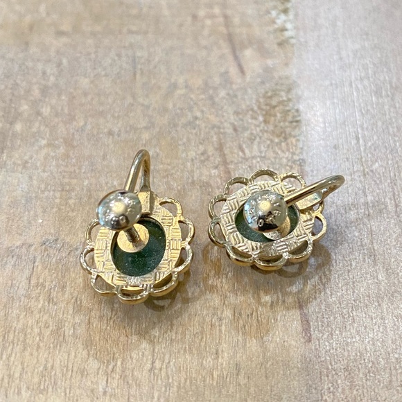 Vintage 14k gf gold filled Oval cabochon jade screwback earrings 1960s - Picture 5 of 14